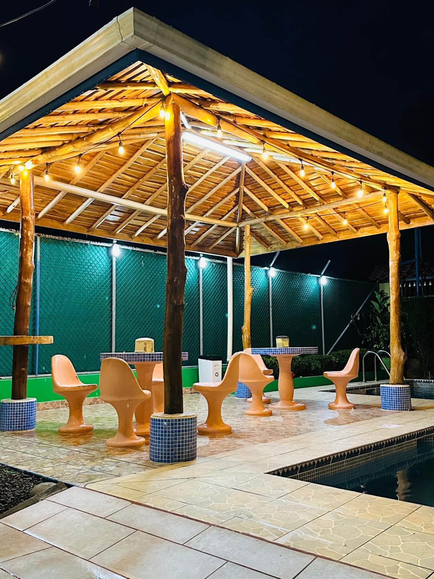 Hotel La Fiore De Bahia Uvita Eksteriør bilde